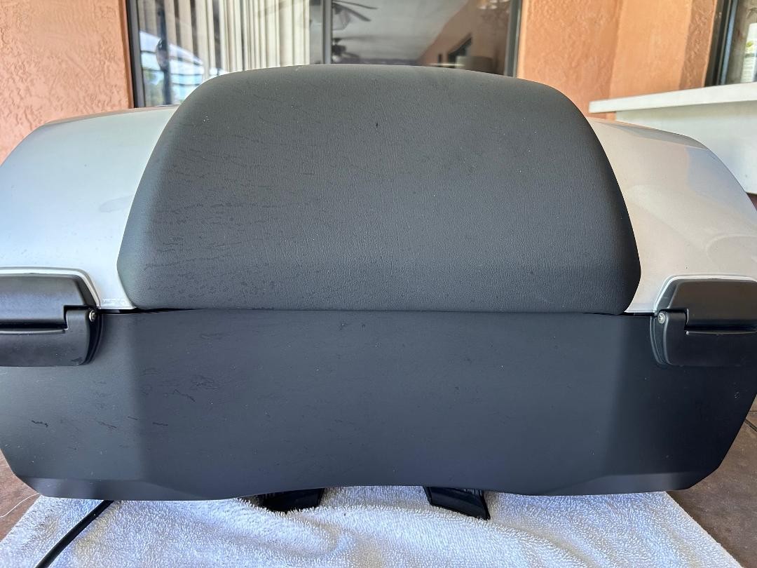 Trunk front backrest view.jpg